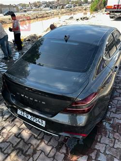 جنسس G70